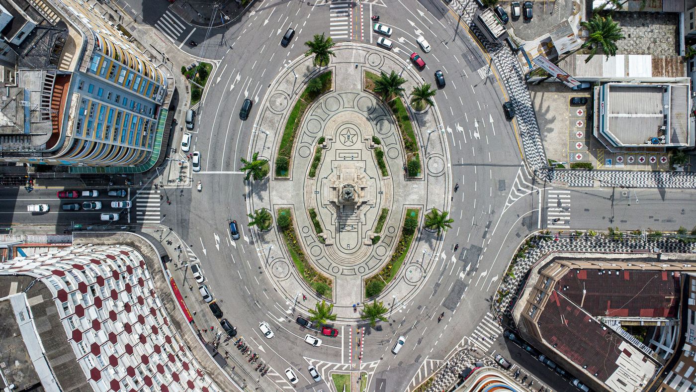 Vista aérea de praça em Santos